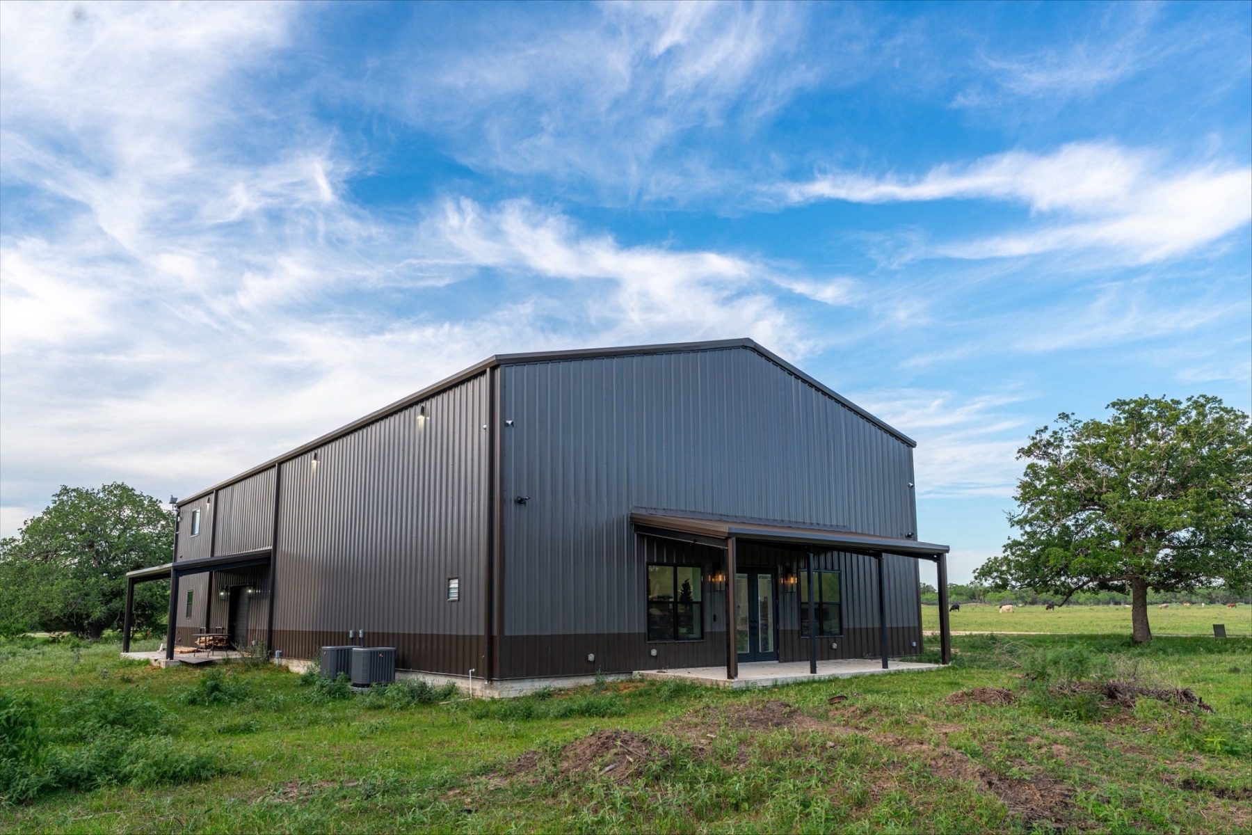 studio-workshop-exterior-flatonia-tx